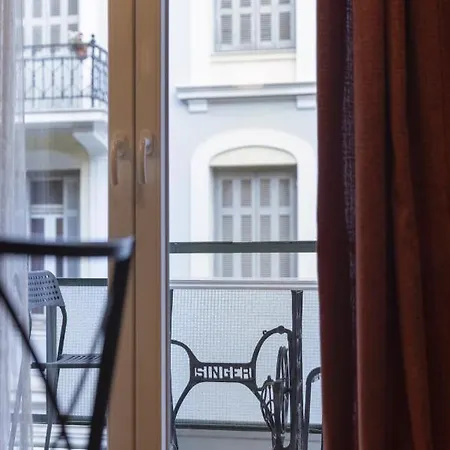 Prime Location 2 Bedroom Apt Next To The Acropolis-2
